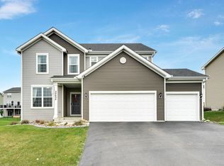 20624 Gunnison Dr, Lakeville, MN 55044