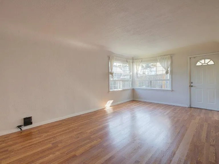 5001 25th Ave SW — Photo 12
