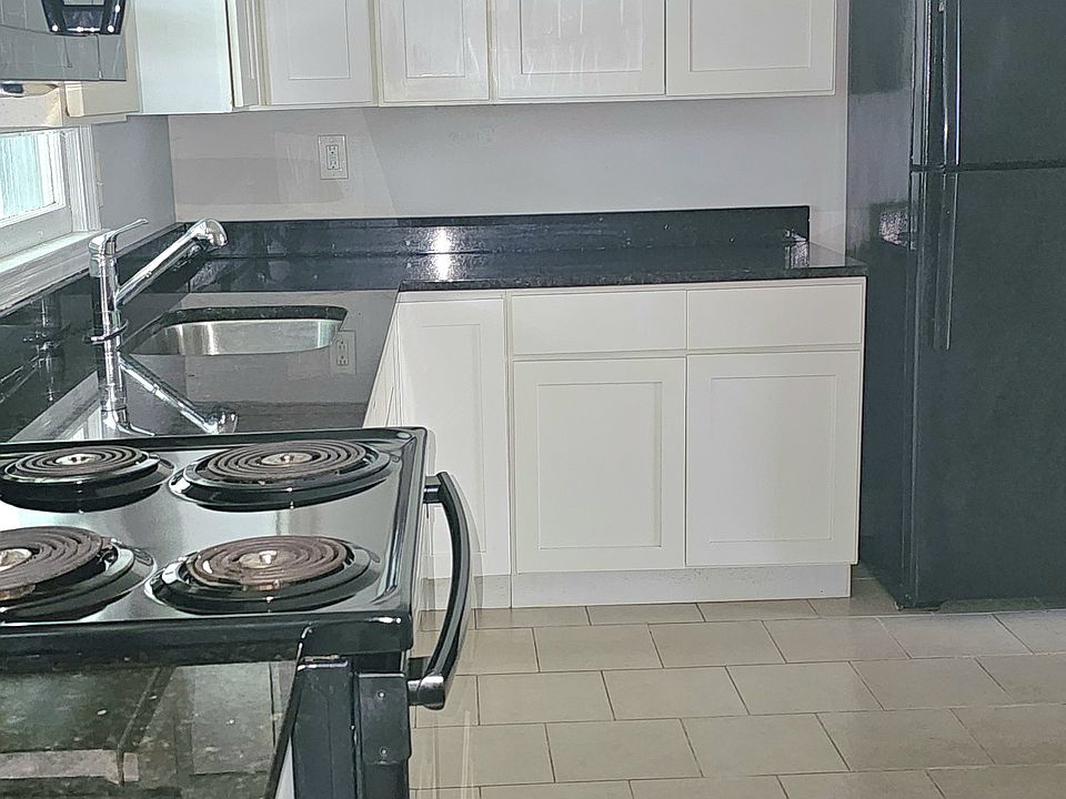 1st image of 148 Bradford Ave #G