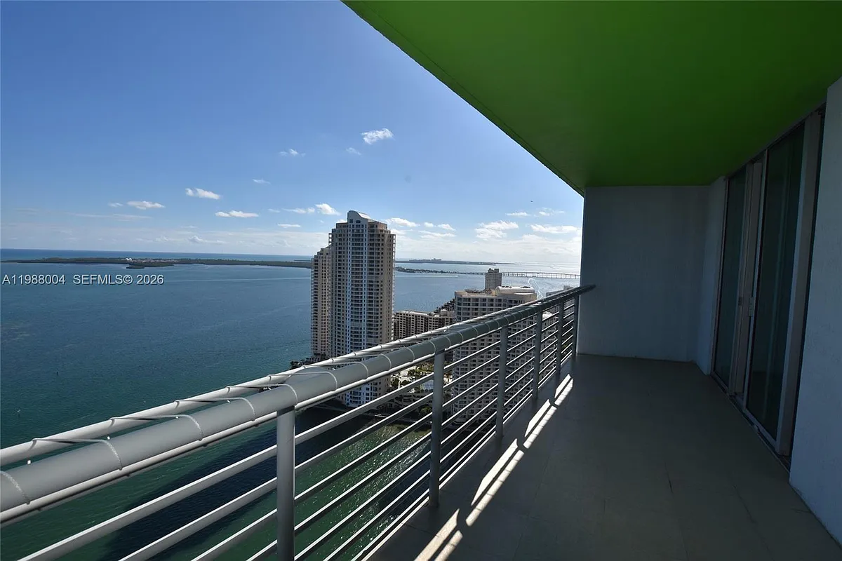 Building Photo - 335 Biscayne Blvd #4112