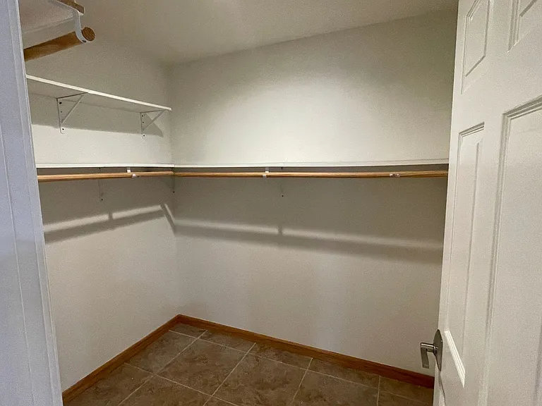 9752 Monogram Ave — Photo 10
