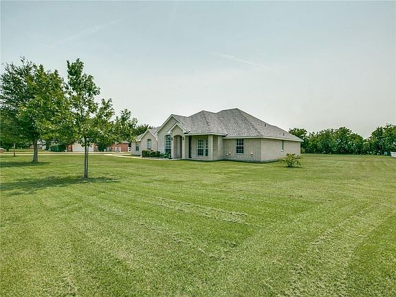 2nd image of 1832 Bear Springs Dr