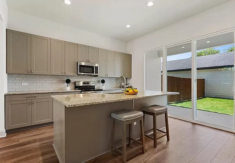 3130 Wayside Ave #1 — Photo 3