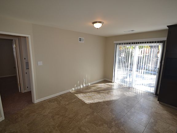 5th image of 185 Coleridge Dr