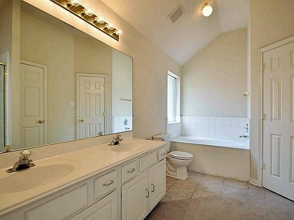 5th image of 21047 Carmel Valley Dr