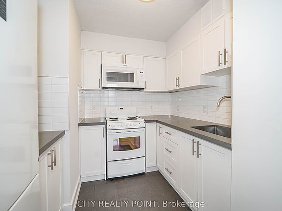 4th image of 33 Isabella St #2606