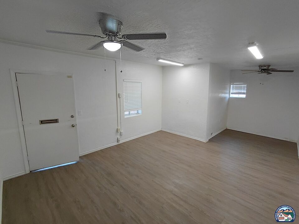 Building Photo 3