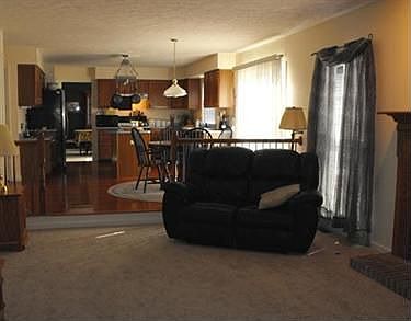 2nd image of 881 5th St