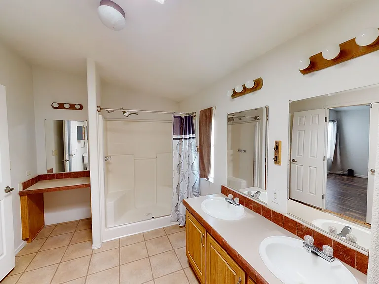 2505 Silver Dollar Loop NE — Photo 11