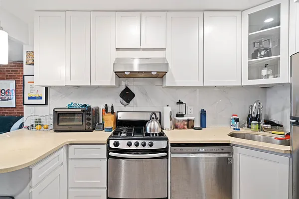 Rented by Dimitrios Kapelonis, LREB | media 12