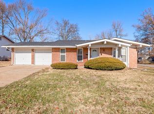 1395 Derhake Rd, Florissant, MO 63033