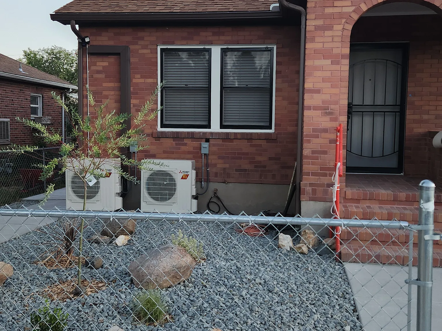 2 bed, 1.5 bath, 1300 sqft, $2,600 — Photo 2