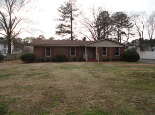 220 Timberlane Dr, Rocky Mount, NC 27804