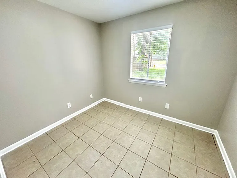 2417 Mount Vernon Rd NW — Photo 12