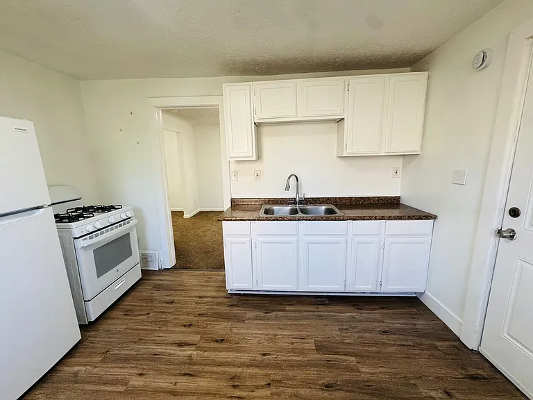 10422 Dove Ave — Photo 24