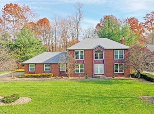 7591 Eisenhower Dr, Youngstown, OH 44512