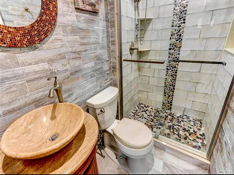 15 Manors Dr — Photo 12