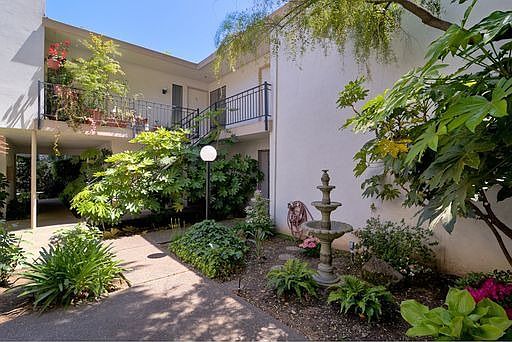 3rd image of 719 27th St APT 6