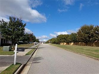 2nd image of 410 City Park Dr