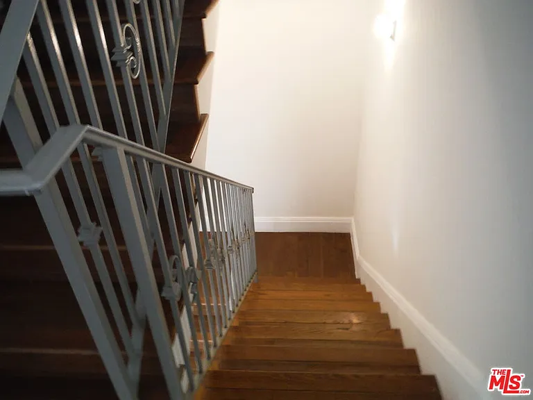1821 W 12th Pl #2 — Photo 10