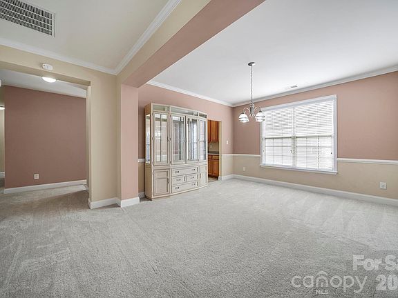 3rd image of 901 Platinum Dr