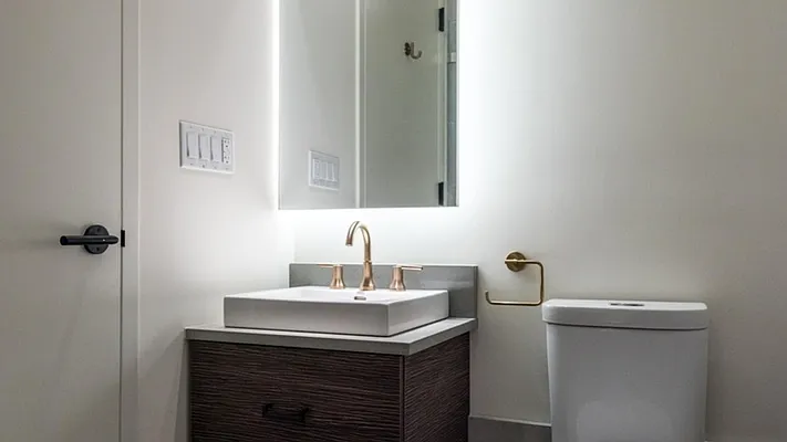 Rented by Nooklyn NYC LLC | media 24