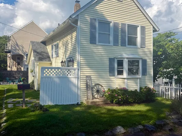 8 Paris Street, Milford, CT 06460