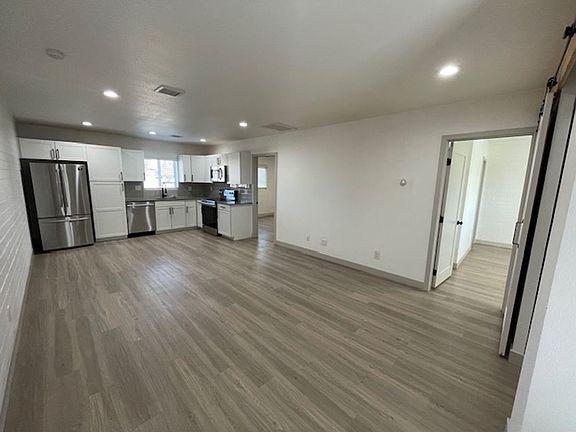 3rd image of 6702-6714 E Angus Dr #6706
