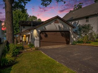 4476 Clifford Rd, Brighton, MI 48116