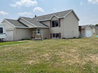 204 Elk River Ct, Randall, MN 56475