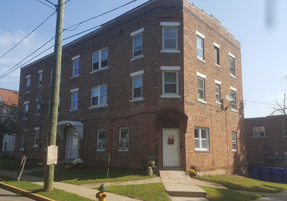 1st image of 54 Grove St APT 3