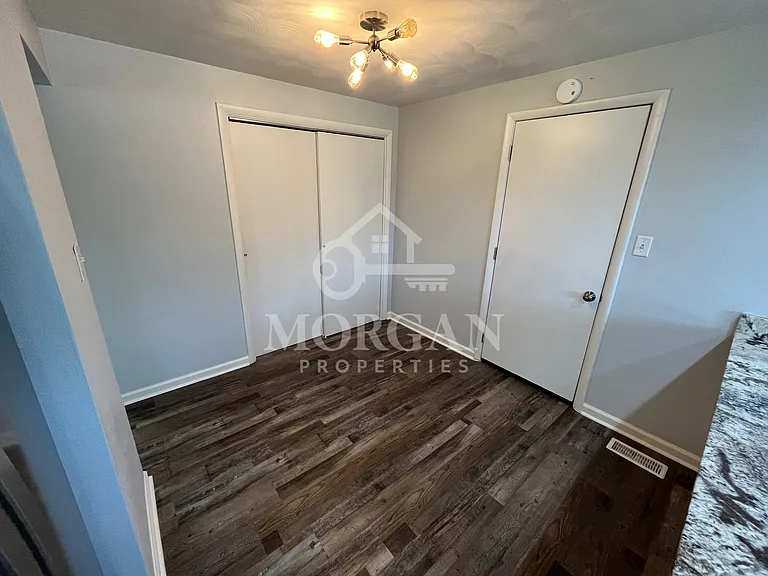 1518 Sherman St — Photo 4