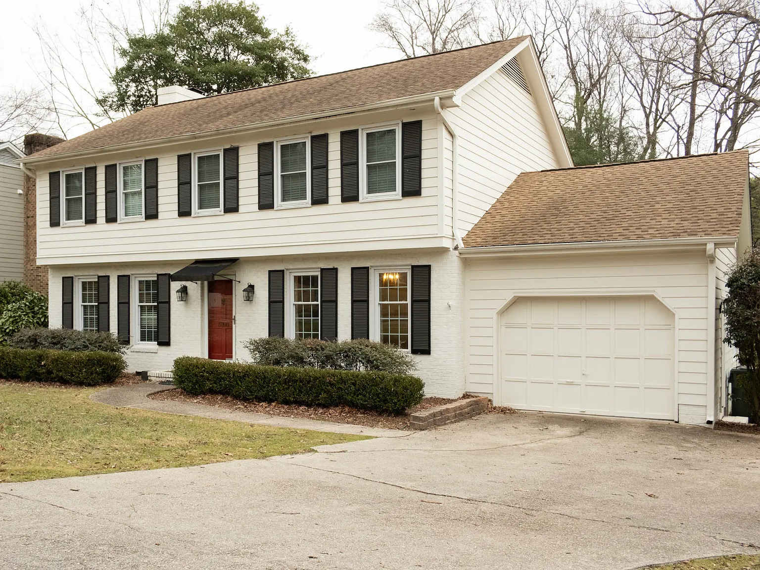 4 bed, 2.5 bath, 2194 sqft, $3,250 — Photo 2