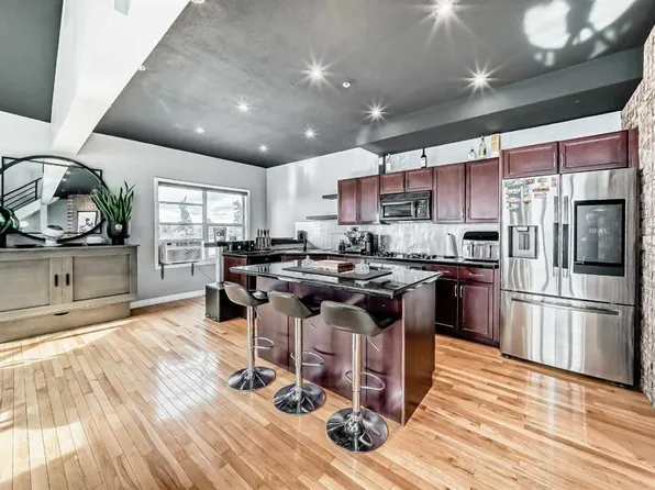 6650 S Old Banff Coach Rd SW #113, Calgary, AB T3H 4J4