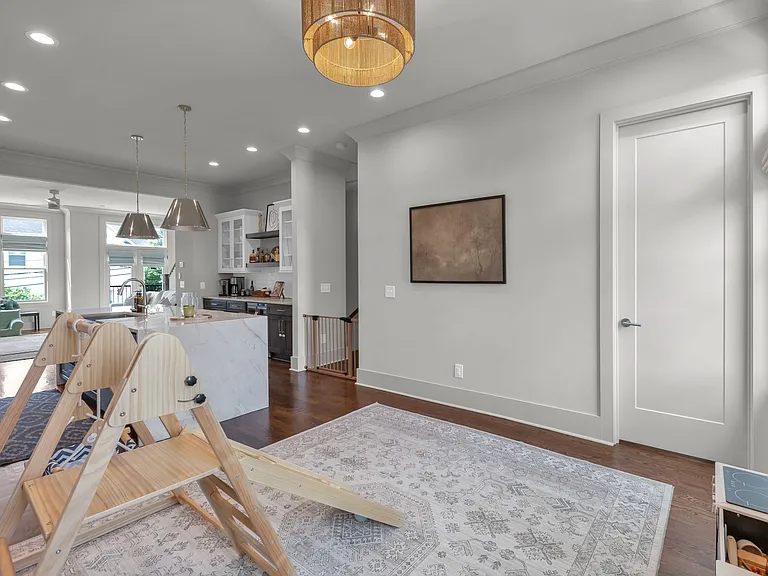 522 Garfield St — Photo 10