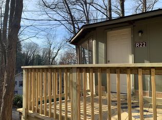 25 Howland Rd APT R22, Asheville, NC 28804