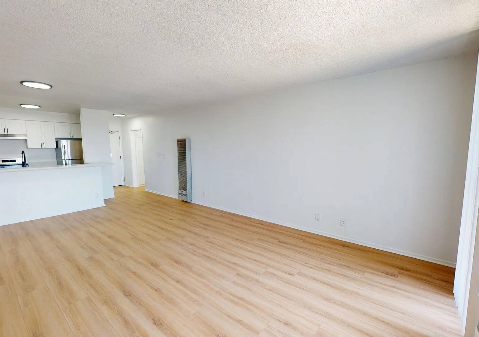 950 South St — Photo 4