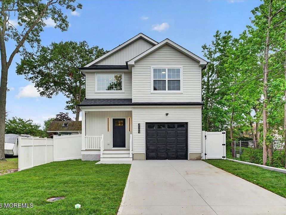 1st image of 2105 1st Avenue