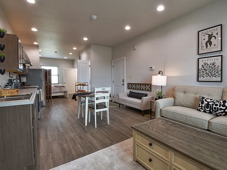 Crossroads Place Apartments — Photo 5