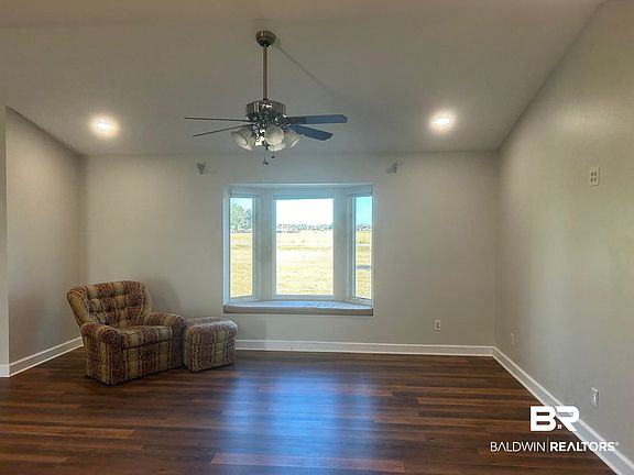 5th image of 15465 Daugherty Rd