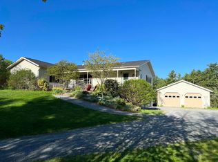 922 Gilman Rd, Hinesburg, VT 05461