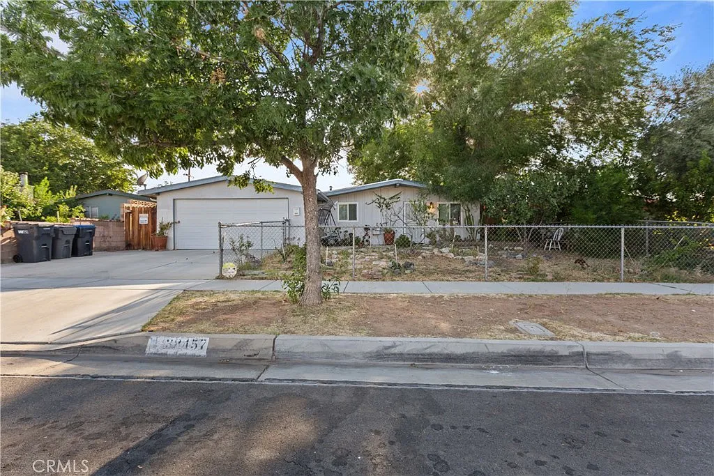 3 bed, 1299 sqft, $2,800 — Photo 2