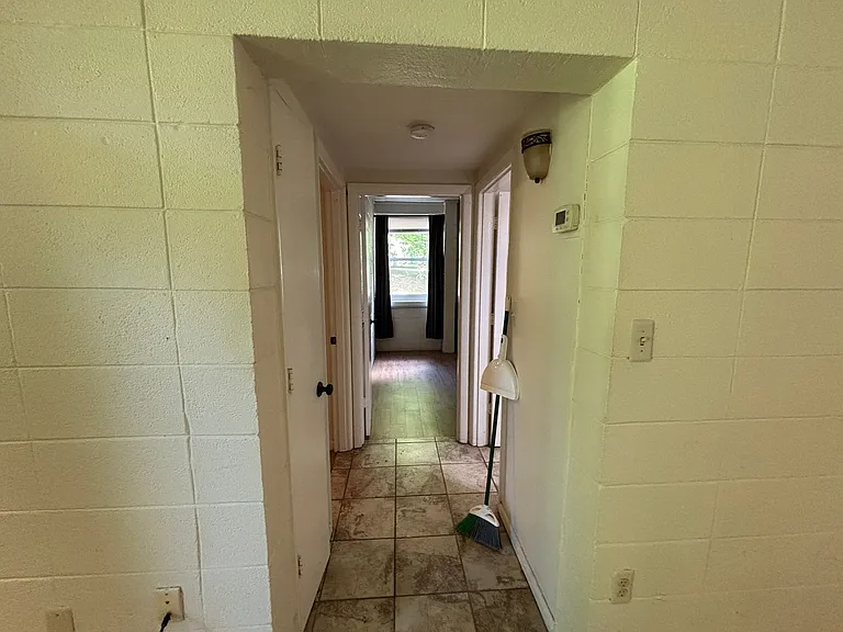 900 Brightwood Manor Dr #B-4 — Photo 11