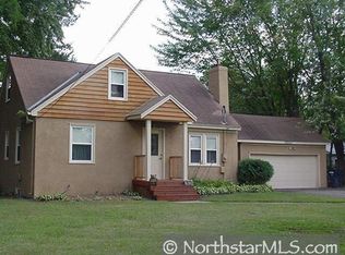 16225 Gleason Lake Rd, Wayzata, MN 55391