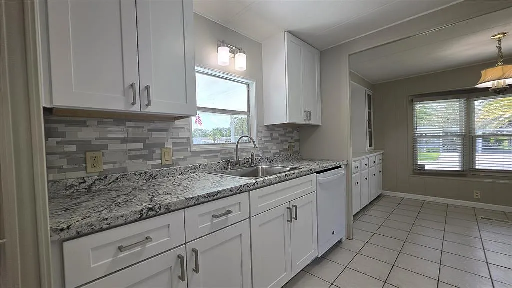 3 bed, 2.0 bath, 1104 sqft, $1,400 — Photo 2