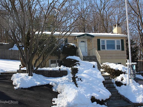 2nd image of 90 Hudson Ave