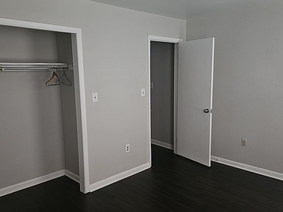 3rd image of 1224 Bailey St