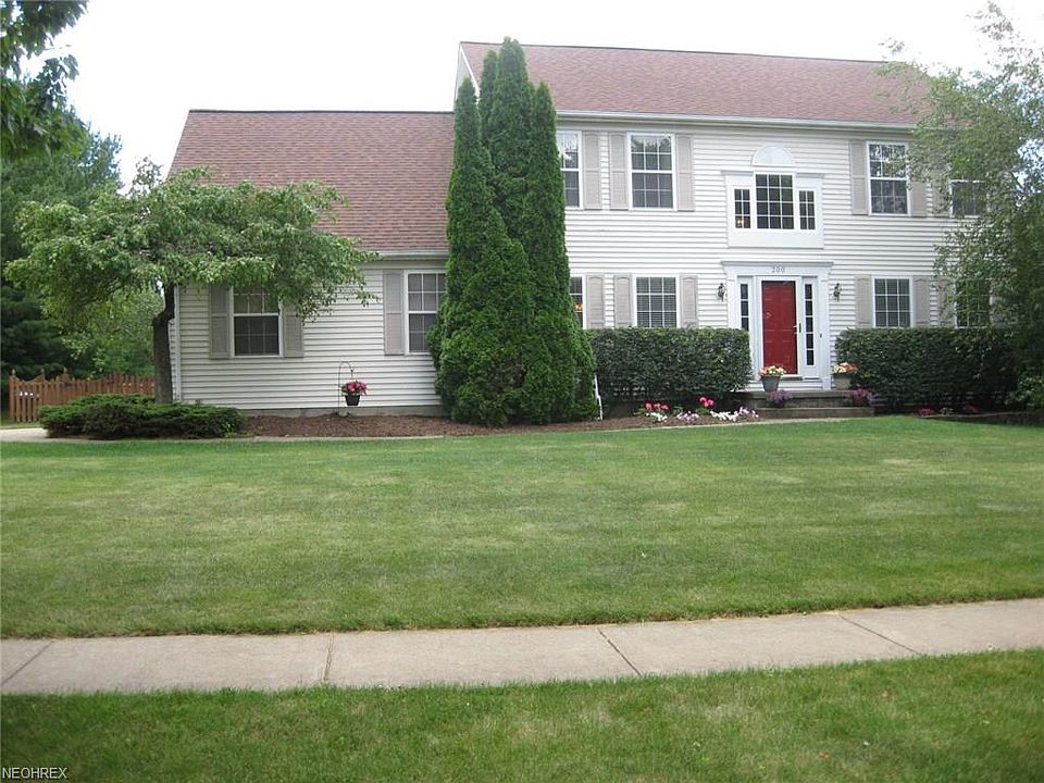 1st image of 200 Gloucester Dr