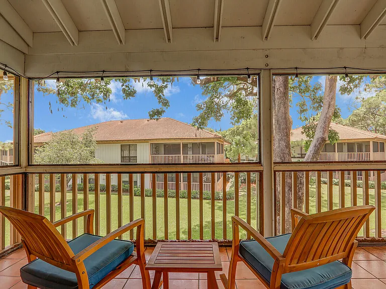 632 Brackenwood Cv — Photo 16