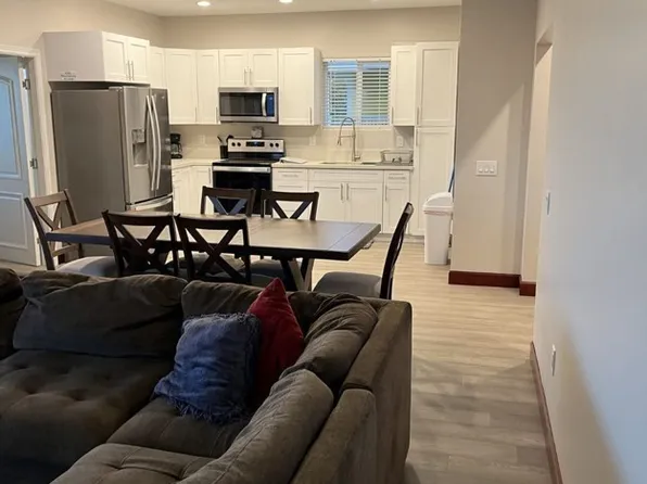 911 Olioli St, Makawao, HI 96768